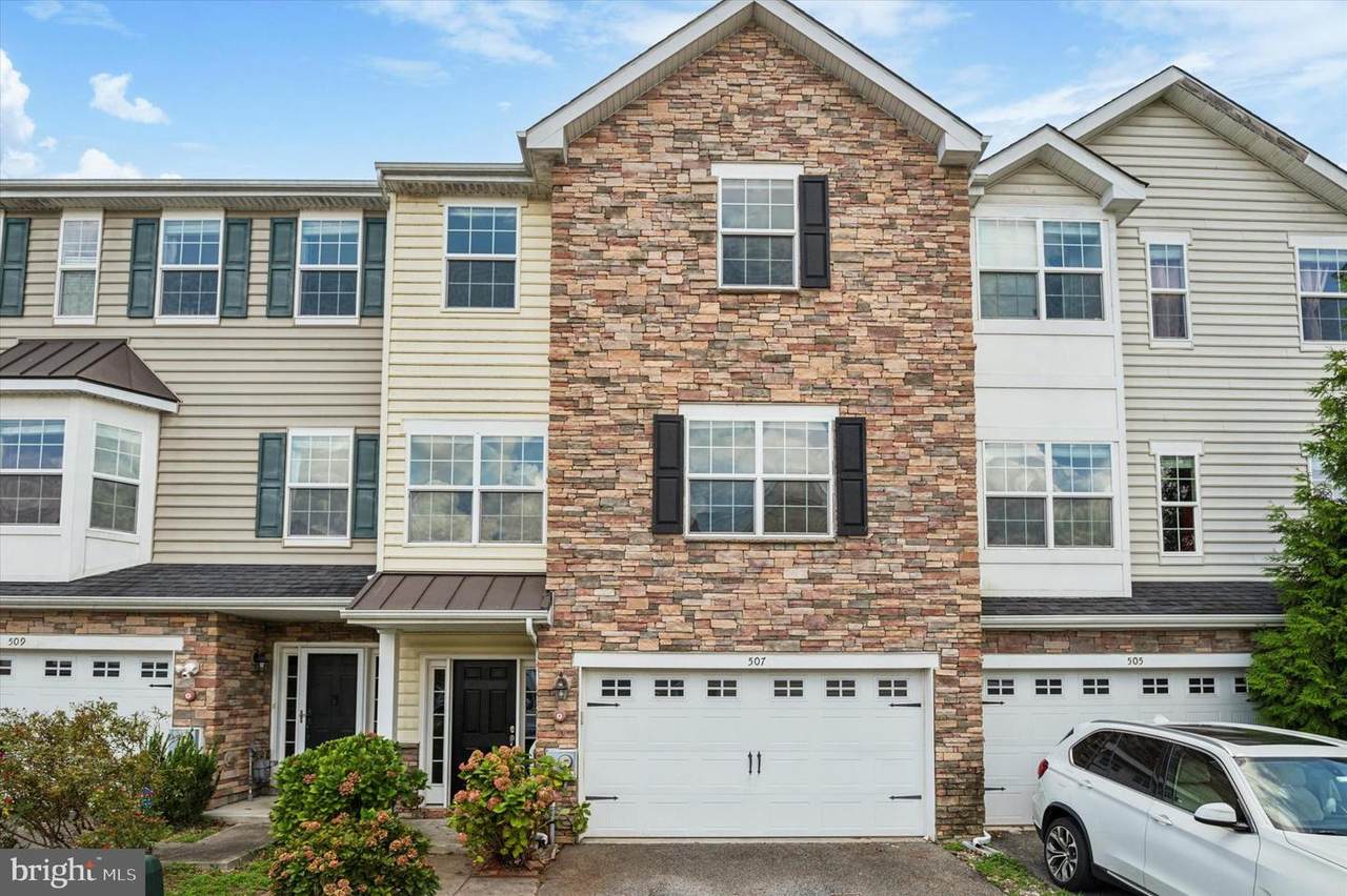 507 Twin Lakes Boulevard - Photo 1