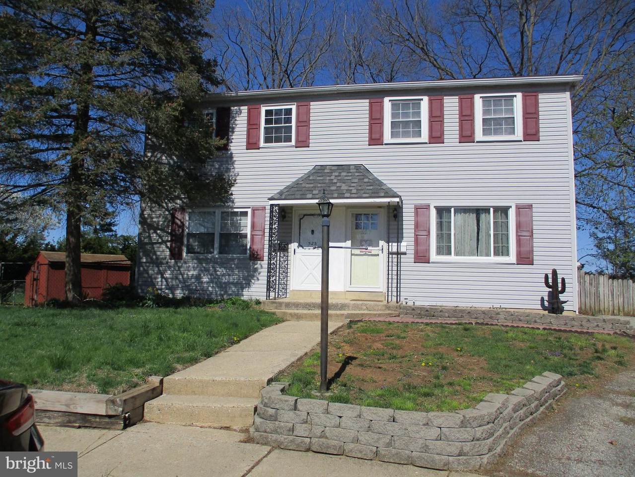 525 Grant Avenue - Photo 1