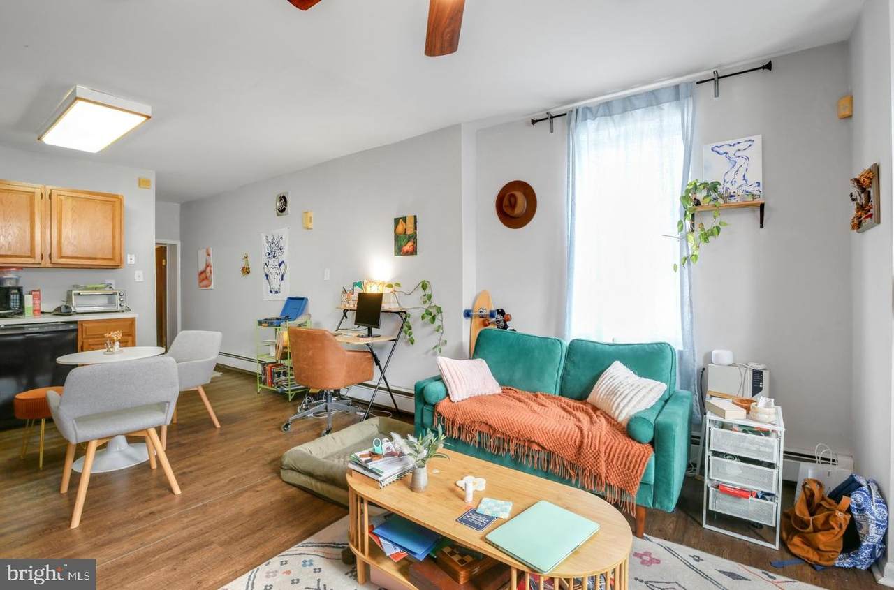 https://bt-photos.global.ssl.fastly.net/brightmls/1280_boomver_1_804737107066-2.jpg