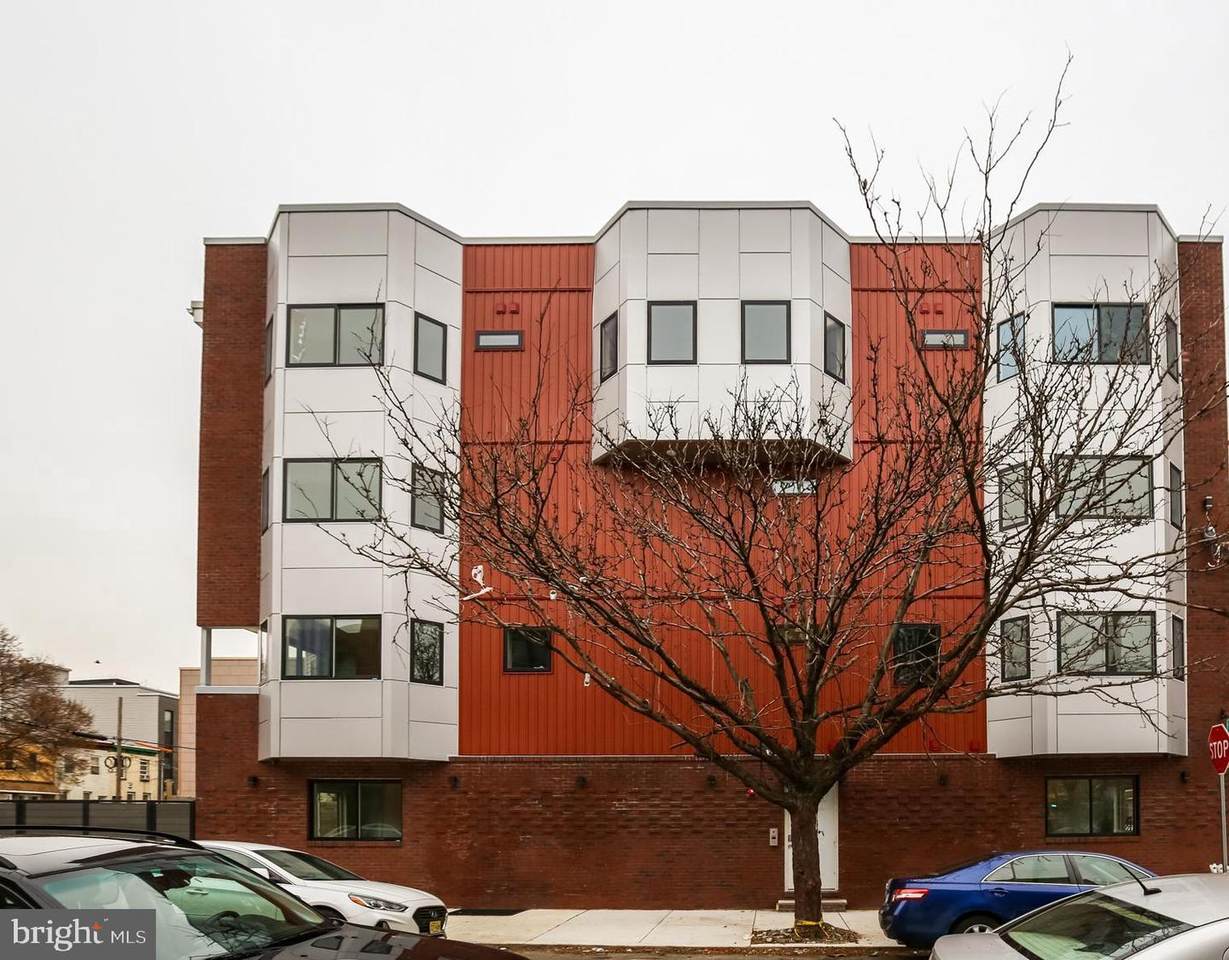 2088 Cumberland Street - Photo 1