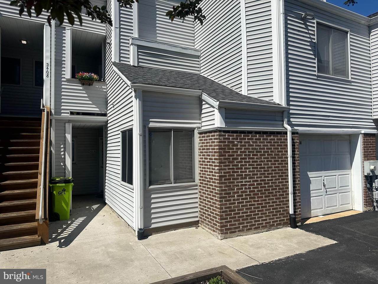 2404 Creekside Drive - Photo 1