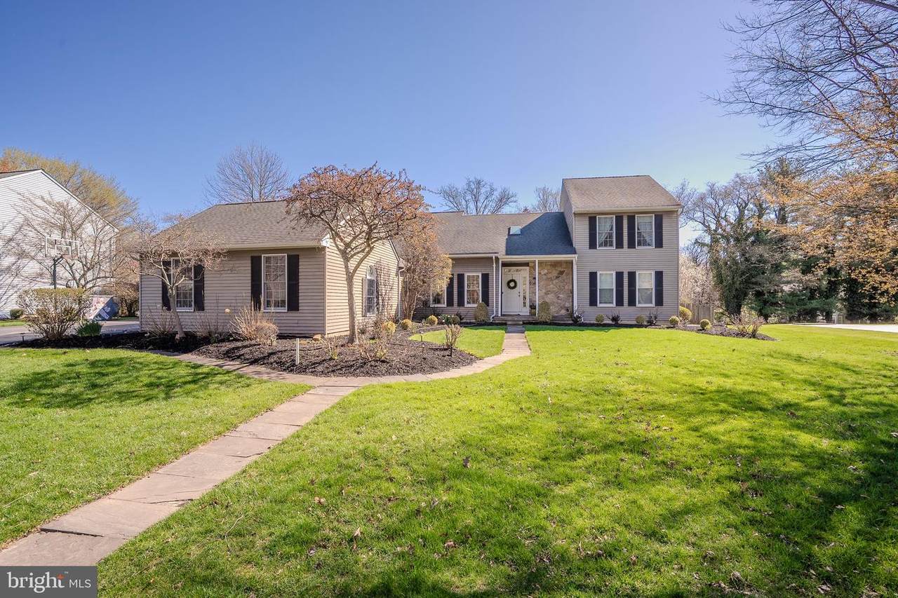 29 Suffolk Lane - Photo 1