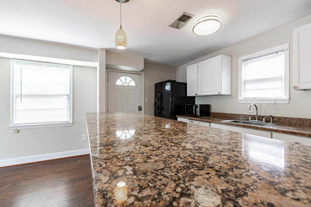 430 Patrick Street - Photo 1