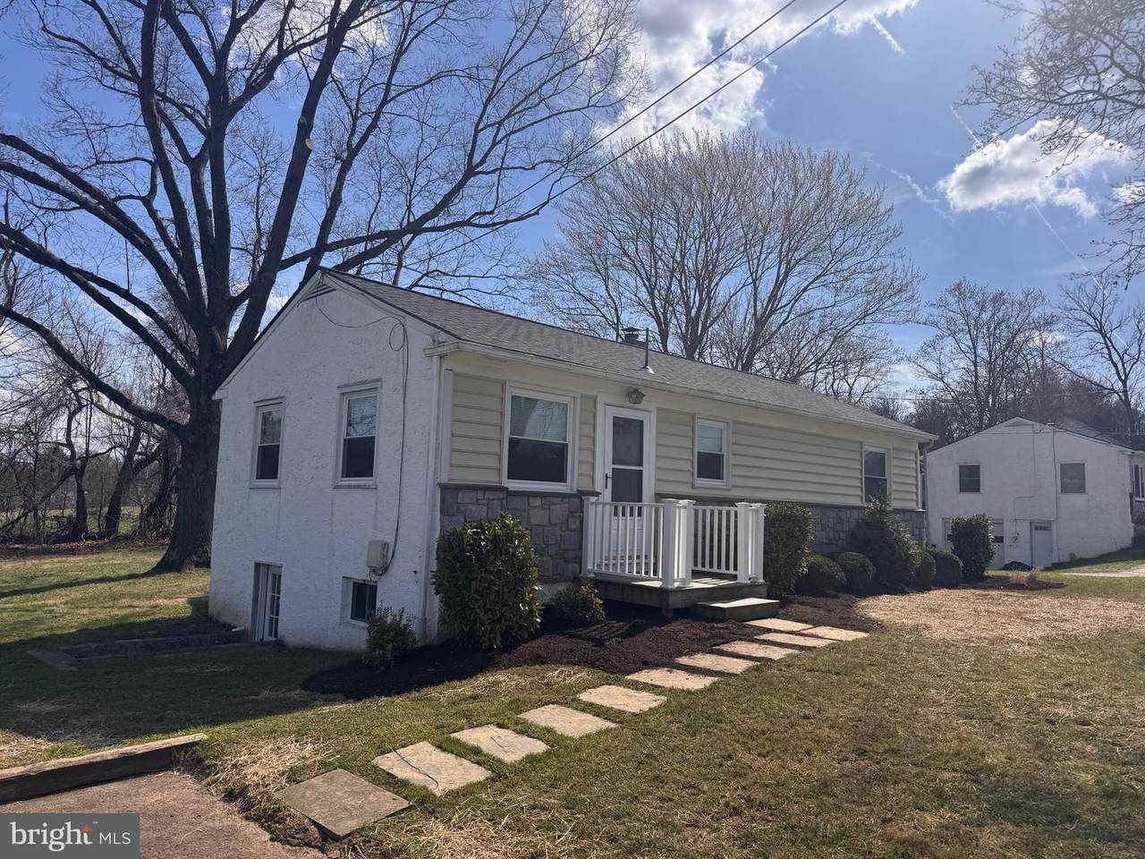 1212 King Road - Photo 1