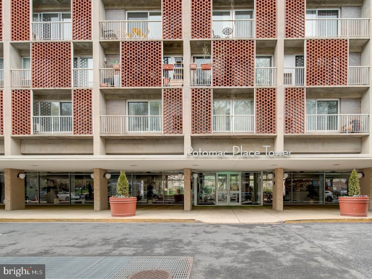 800 4TH Street - Photo 1