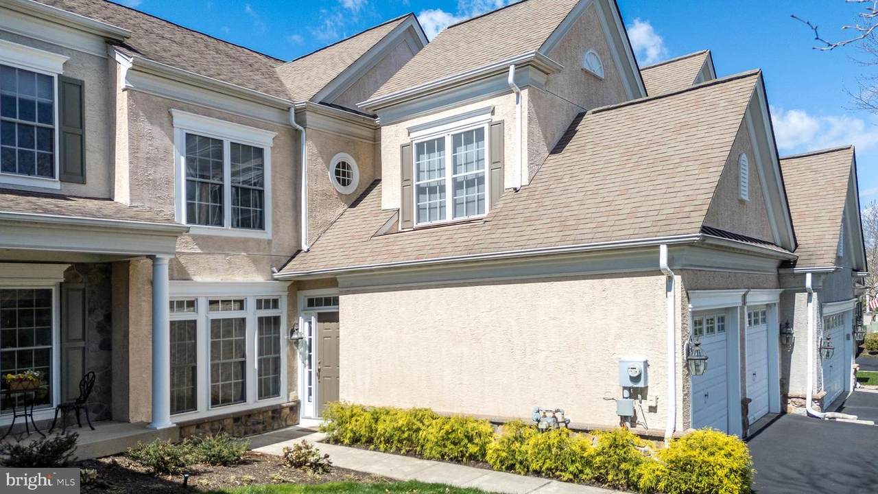 374 Primrose Drive - Photo 1