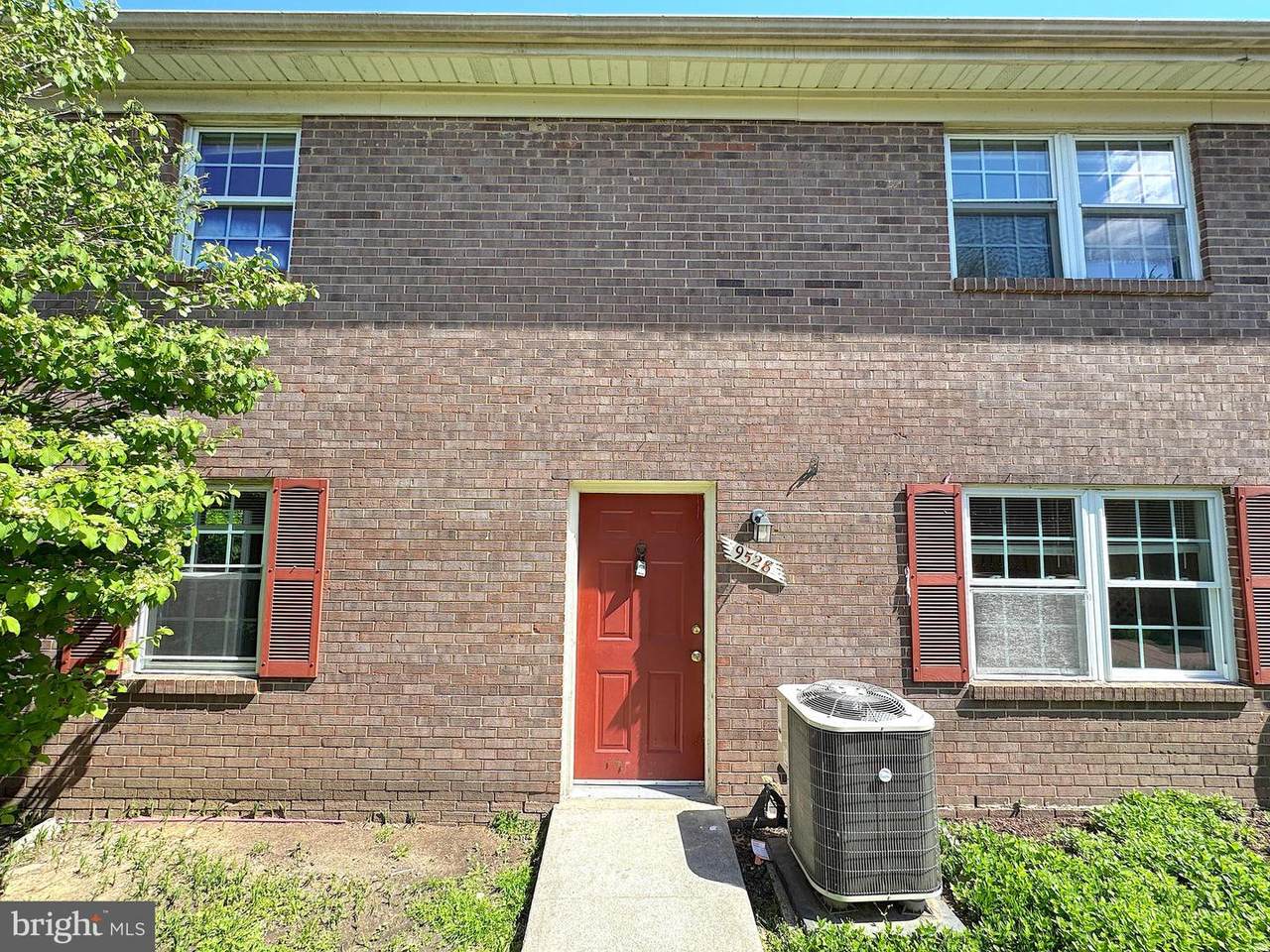 9528 Hagel Circle - Photo 1