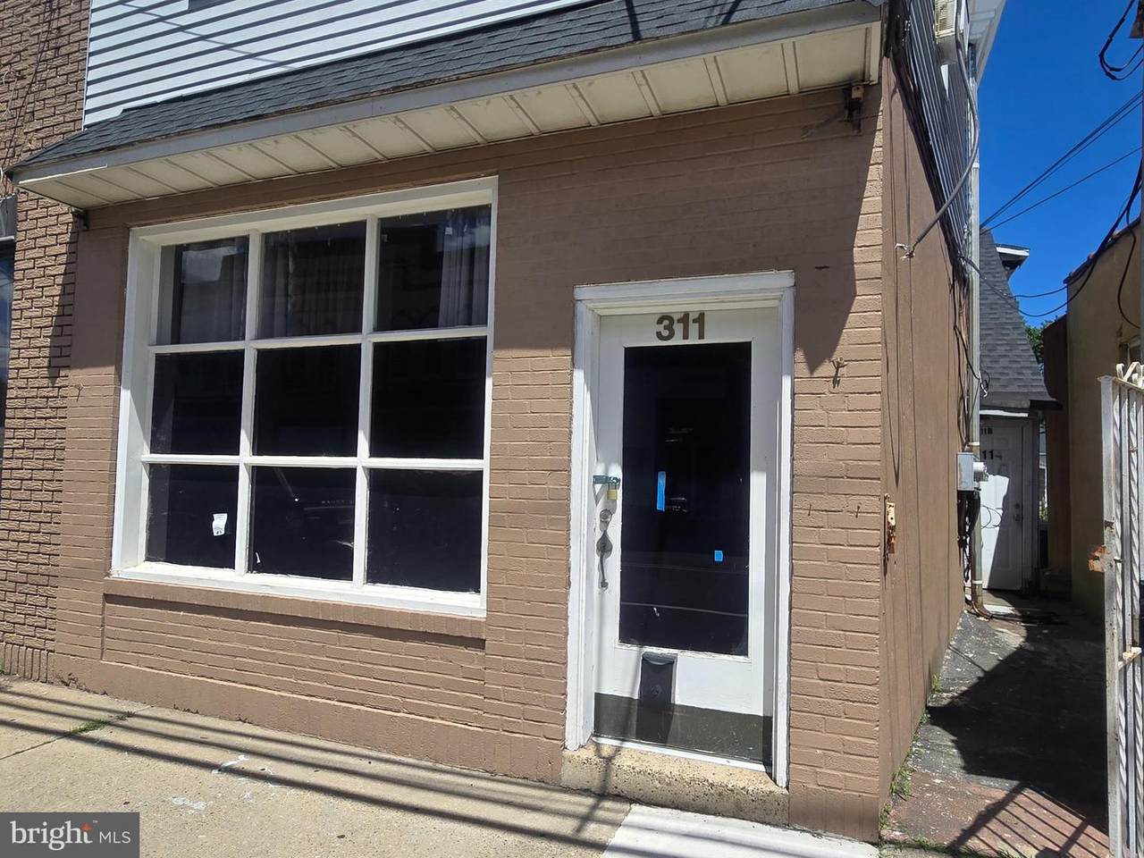 311 Warren Street - Photo 1