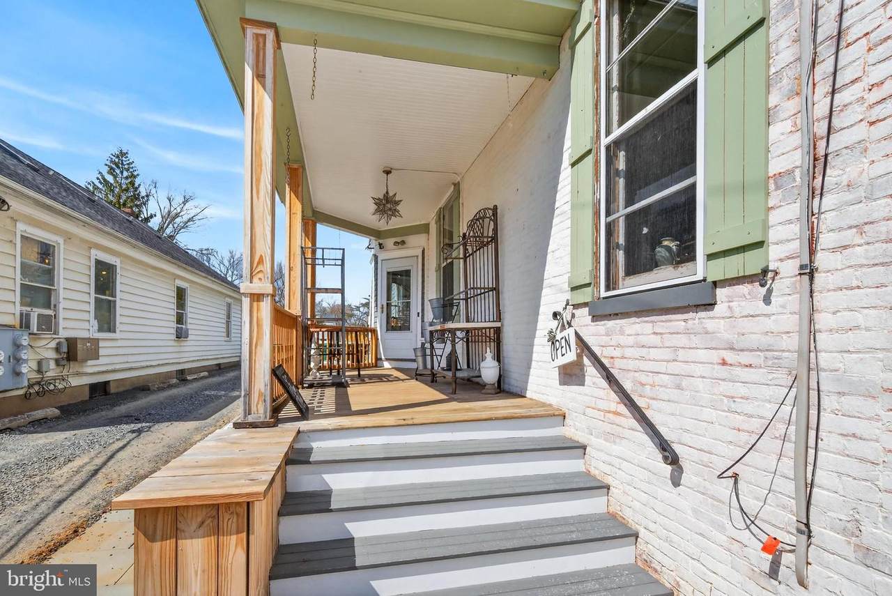 22 Main Street - Photo 1