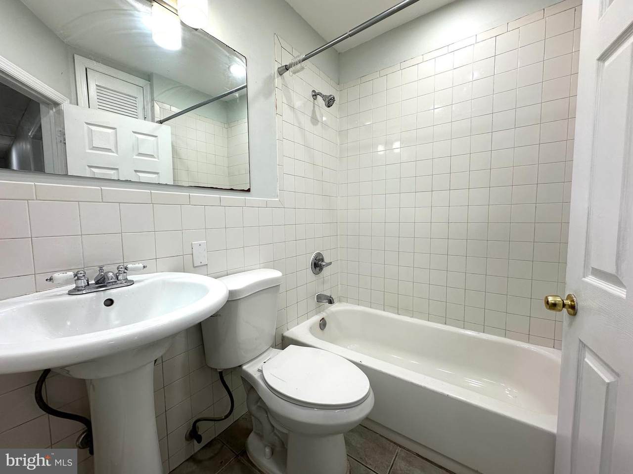 https://bt-photos.global.ssl.fastly.net/brightmls/1280_boomver_1_804740838004-2.jpg