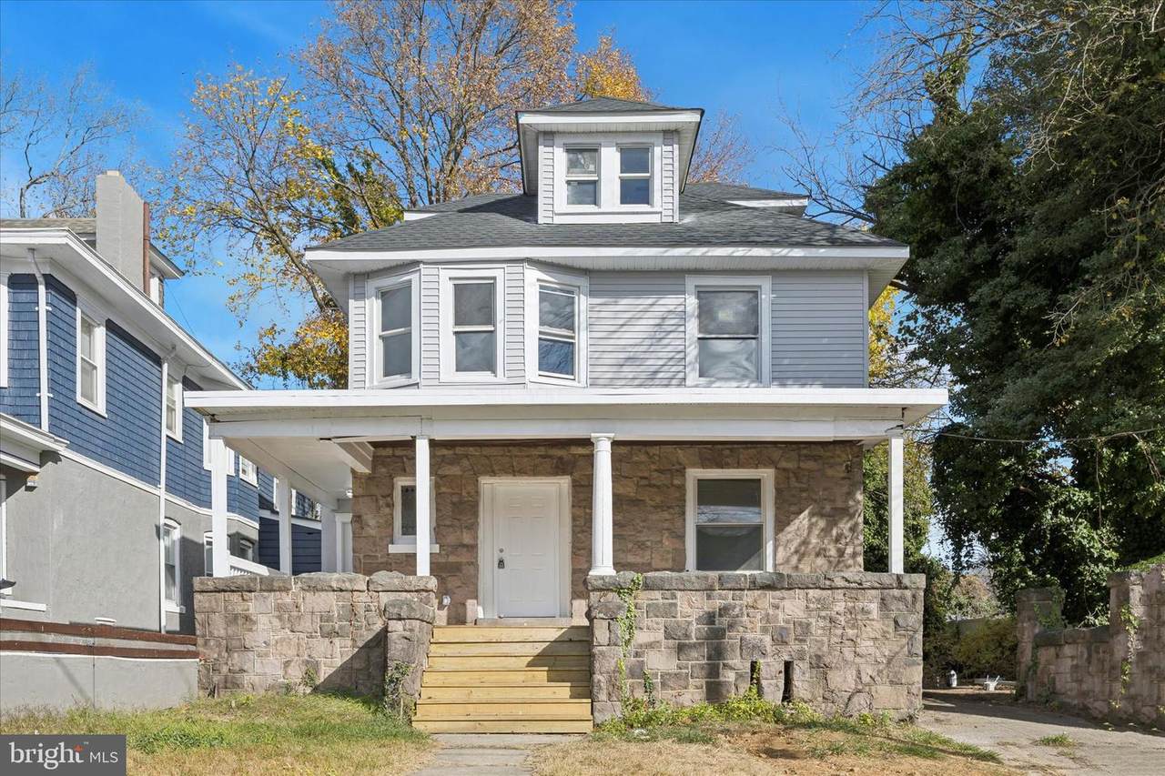 566 Rutherford Avenue - Photo 1