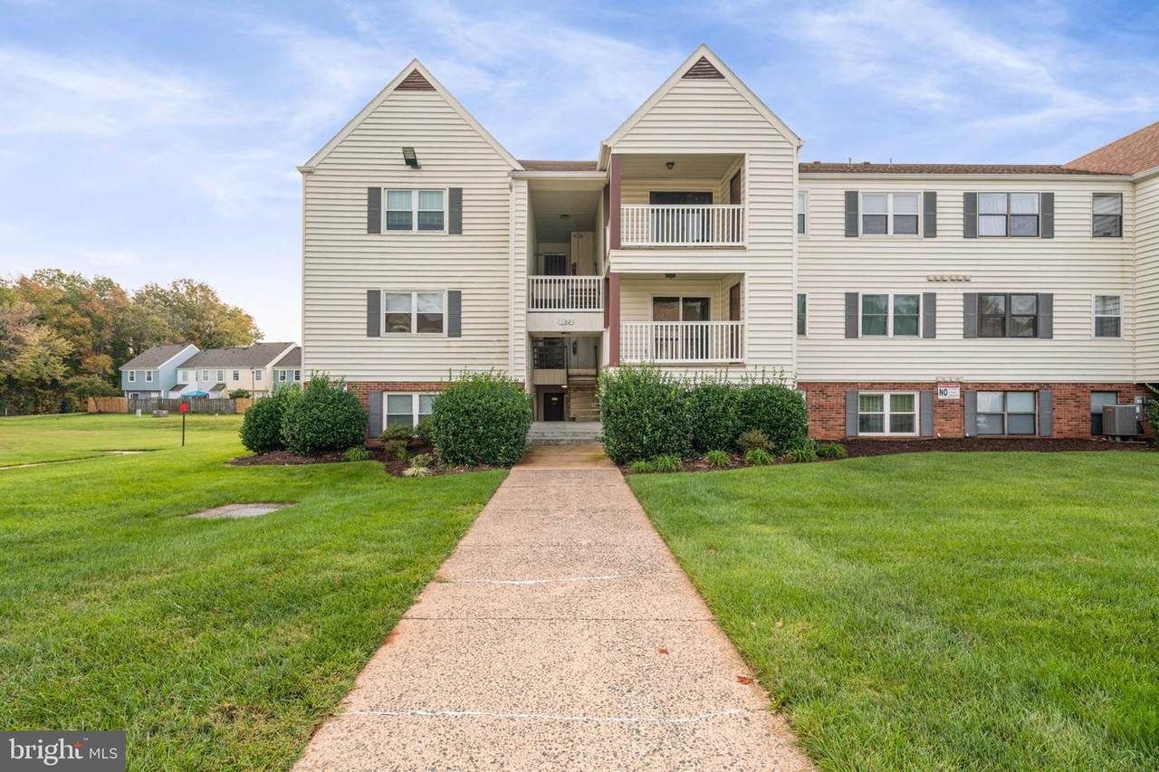 102 Chesterfield Lane - Photo 1