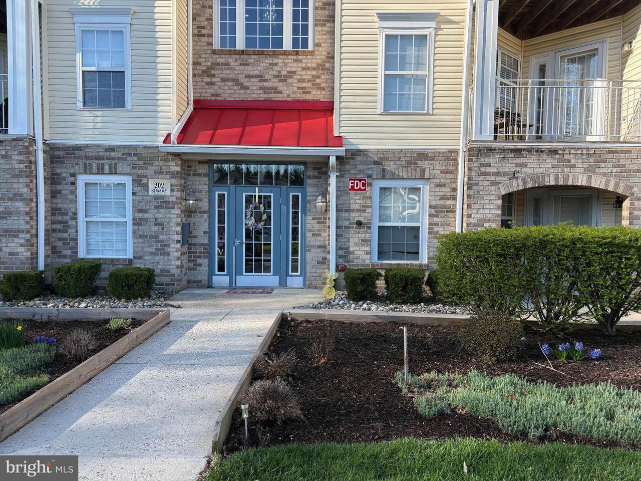 202 Kimary Court - Photo 1