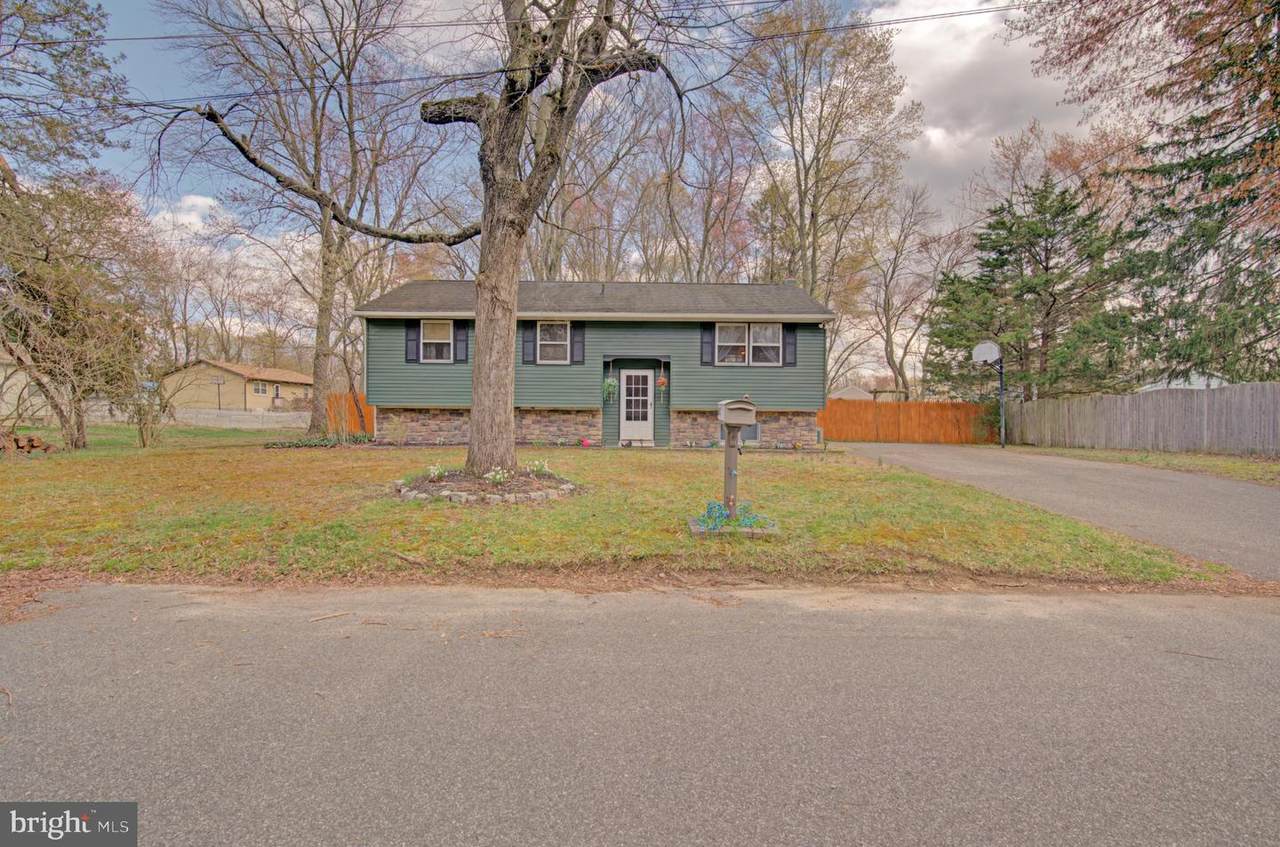 602 May Avenue - Photo 1