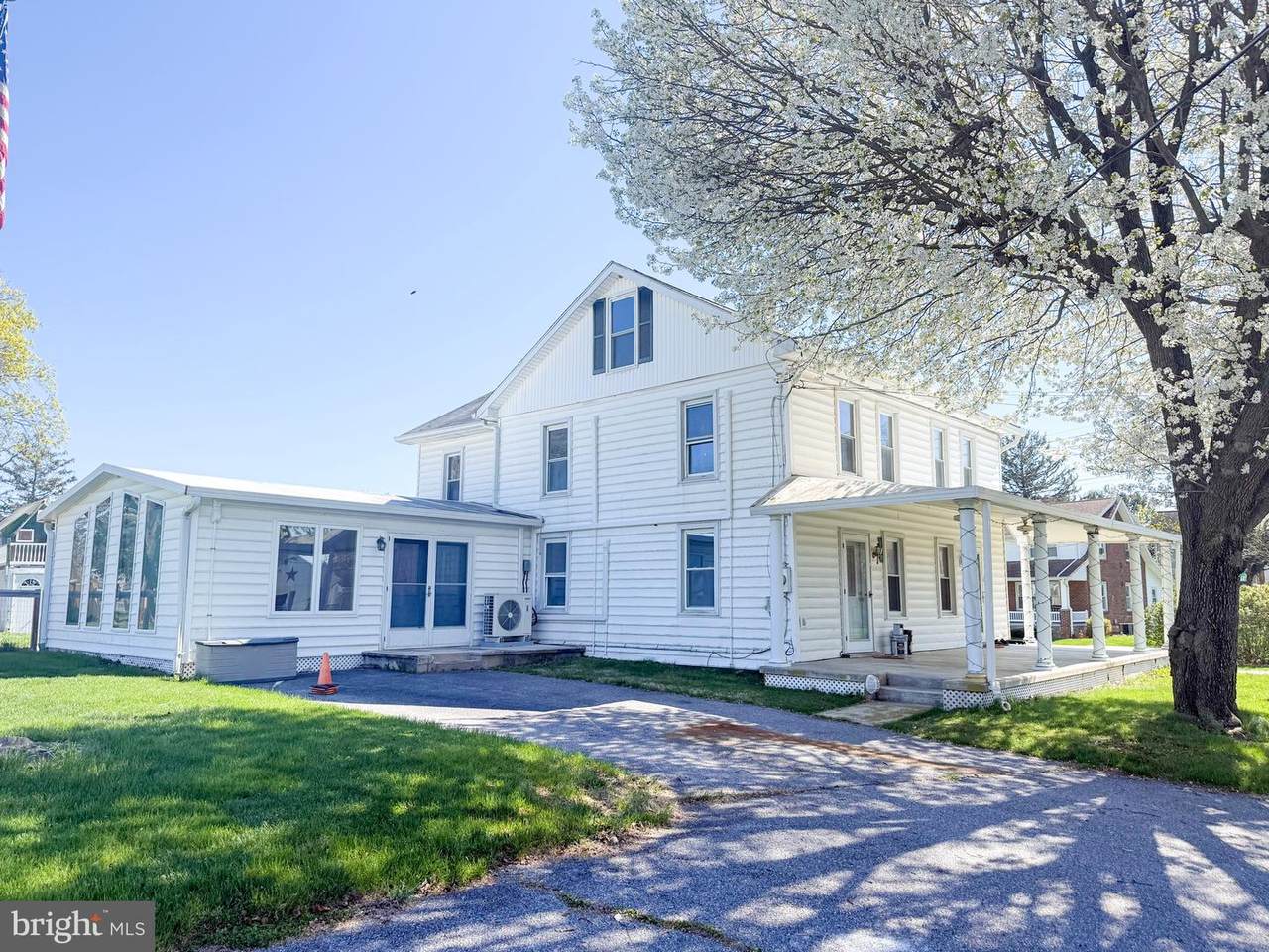 123-125 Kennedy Street - Photo 1