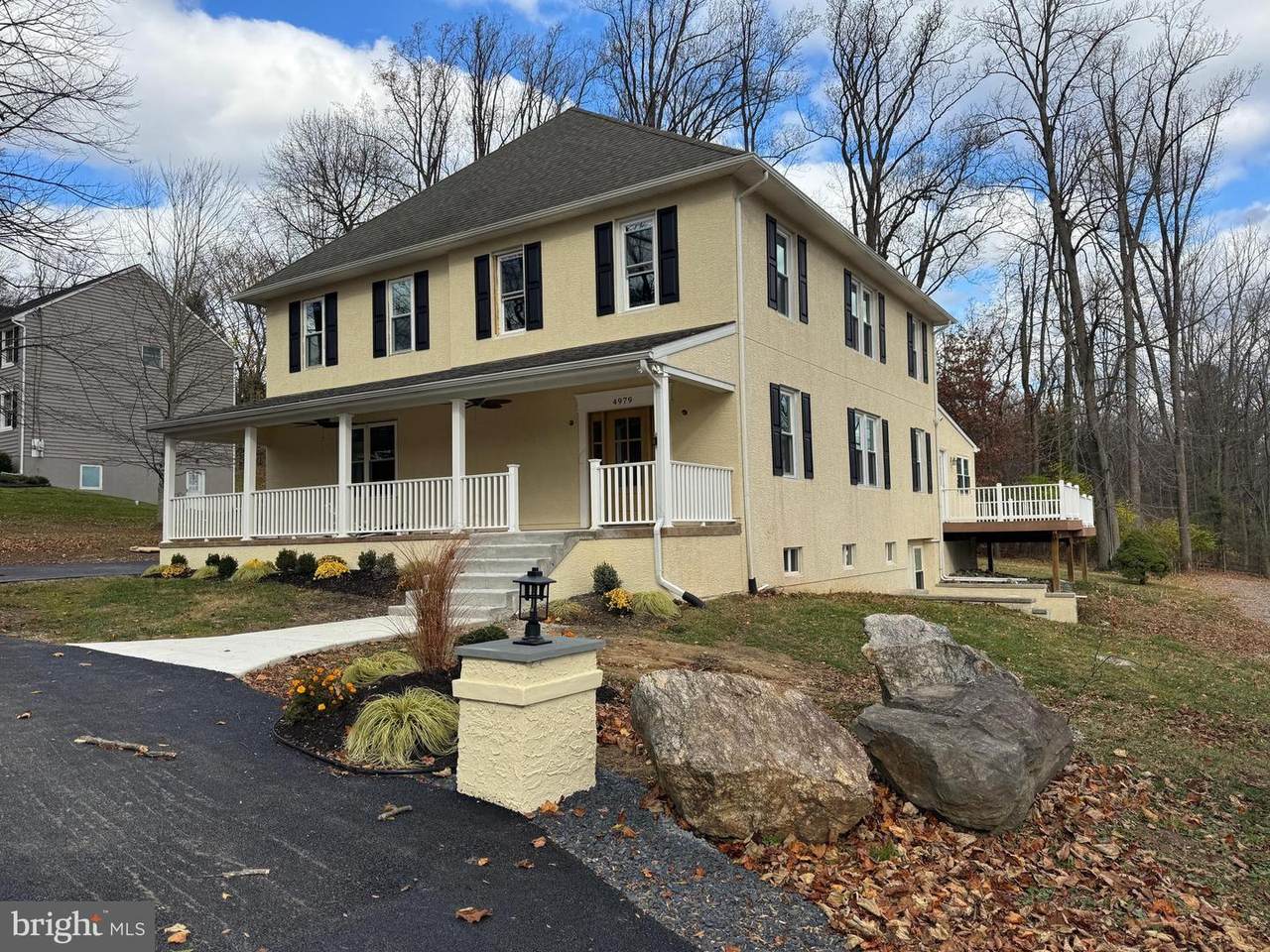 4979 Papa Boulevard - Photo 1
