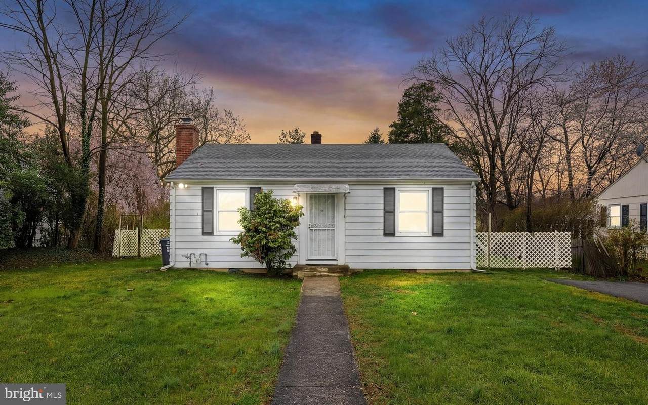318 Ewing Street - Photo 1