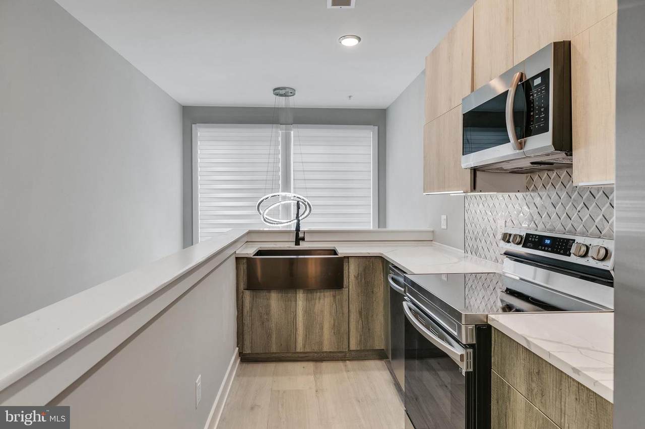 1617 Brown Street - Photo 1