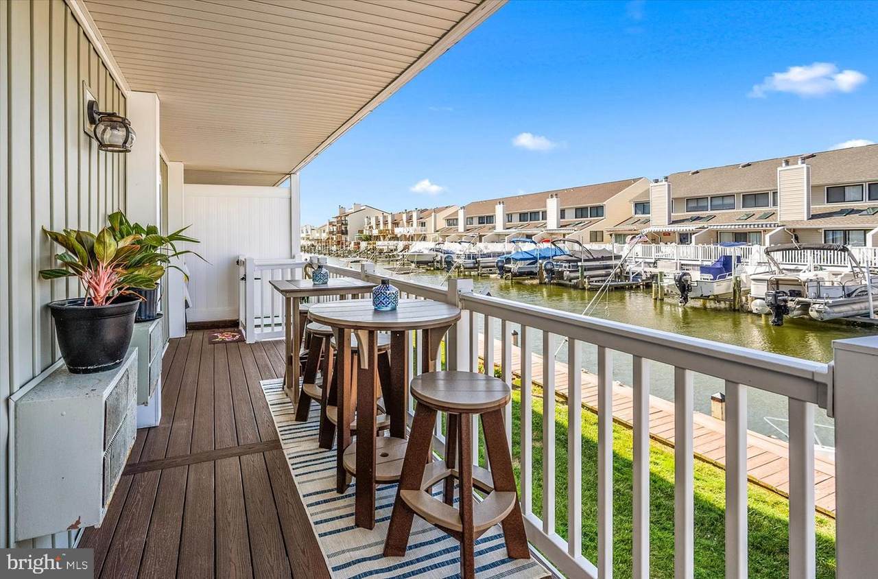 714 Mooring Road - Photo 1