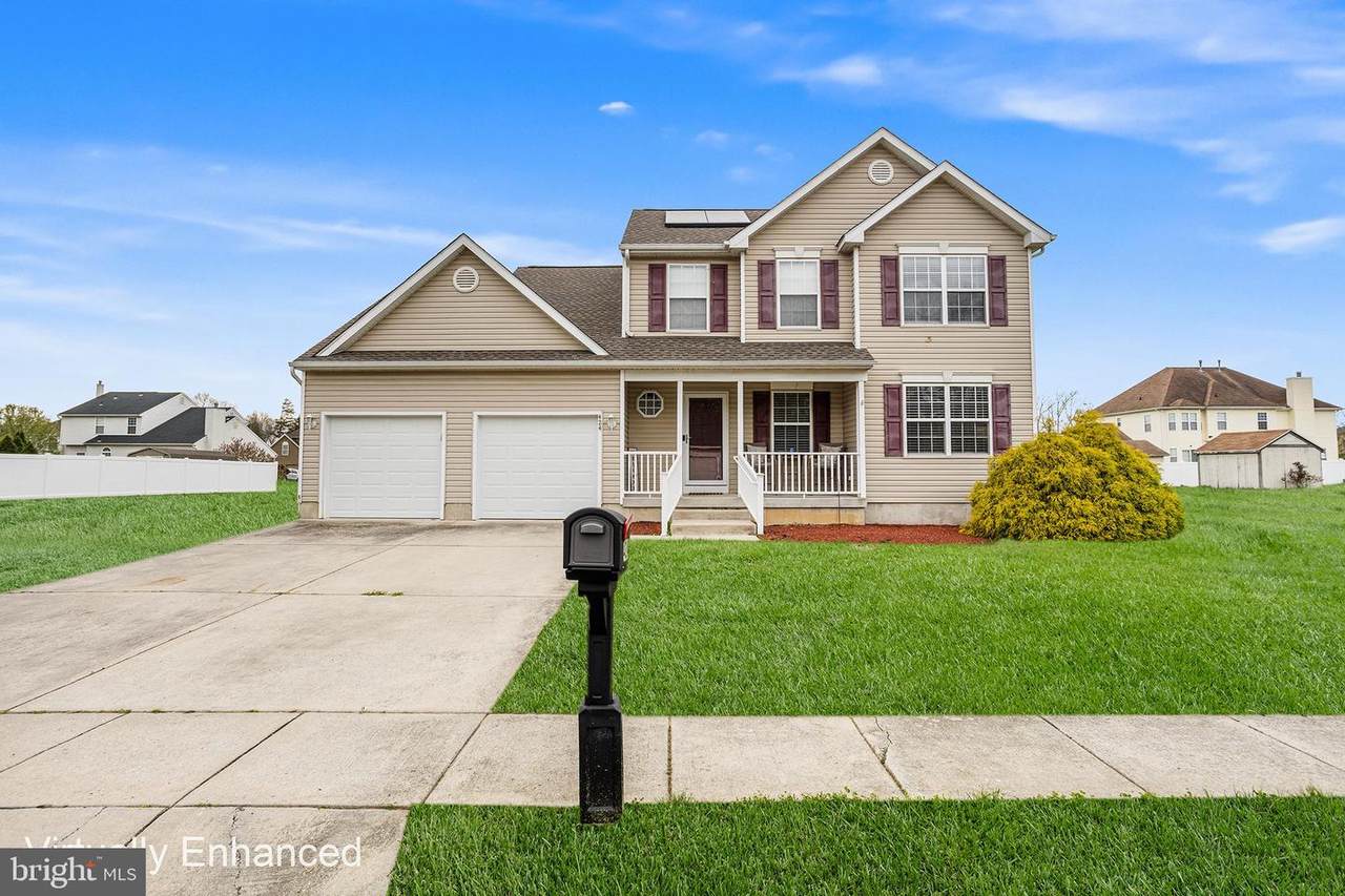 424 Caroline Lane - Photo 1