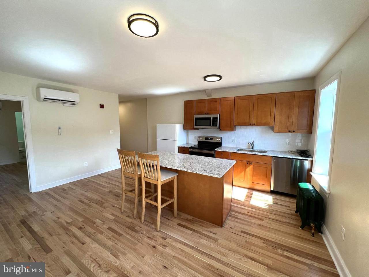 1431 Girard Avenue - Photo 1