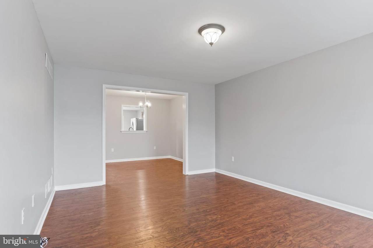 https://bt-photos.global.ssl.fastly.net/brightmls/1280_boomver_1_804754769000-2.jpg