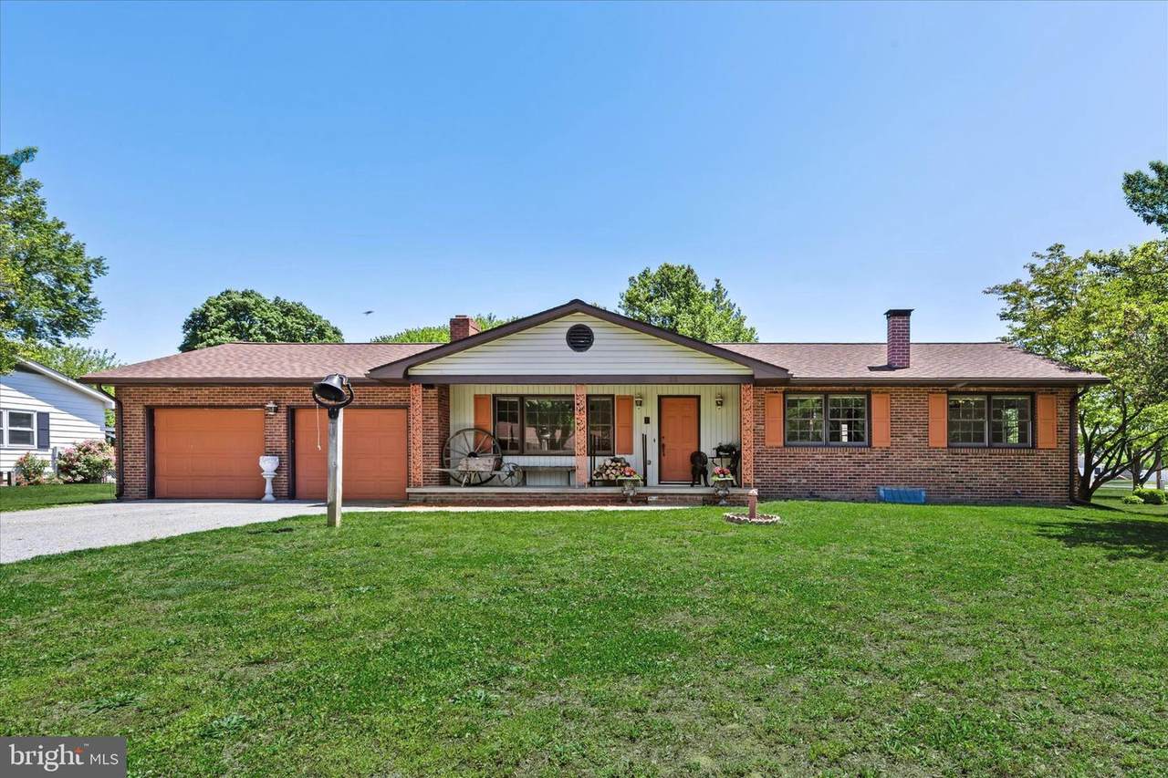 25 Meadow Glen Drive - Photo 1
