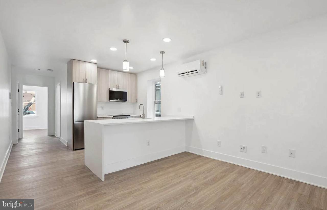 5043 Spruce Street - Photo 1