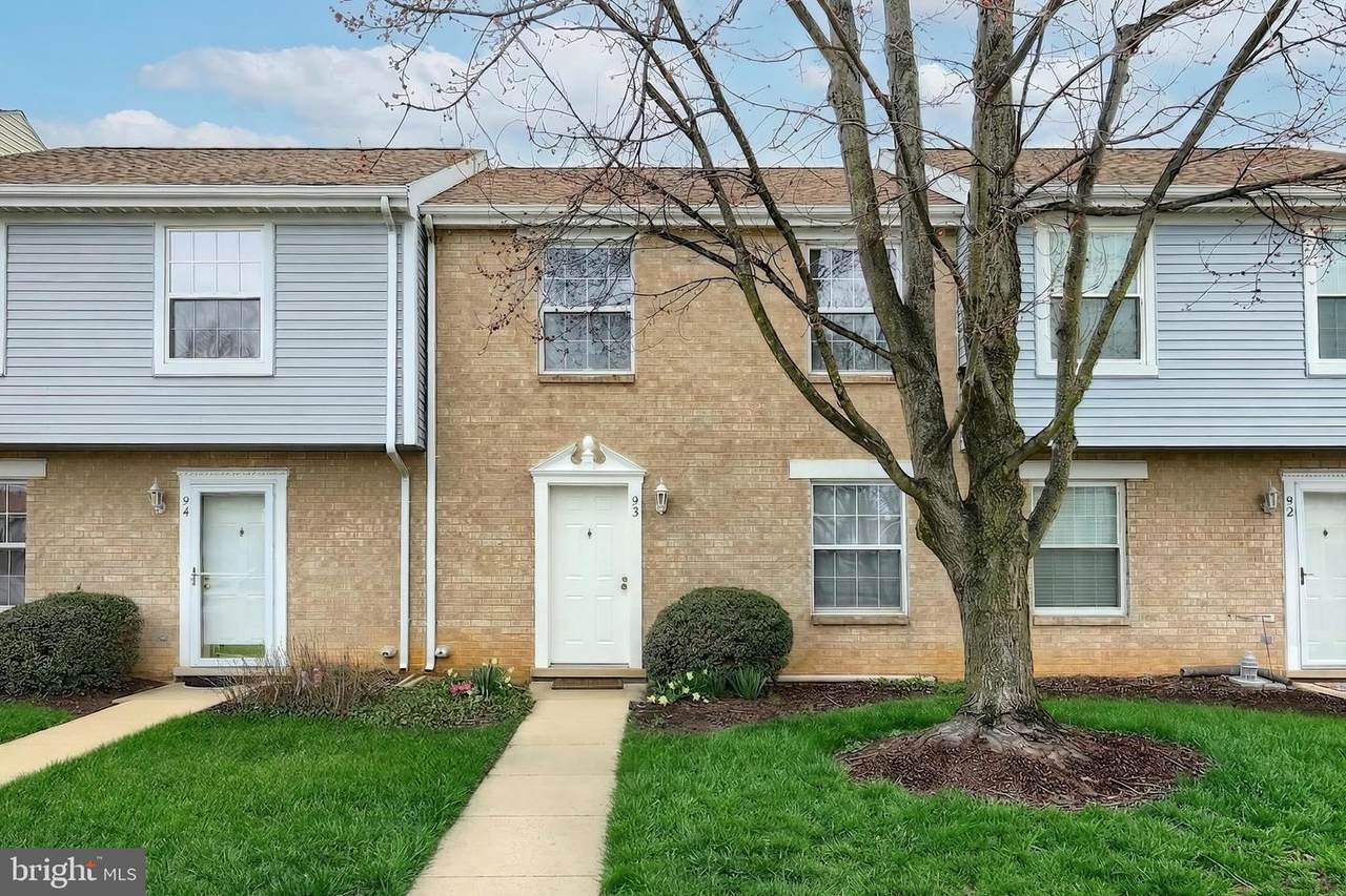 93 Lexton Drive - Photo 1