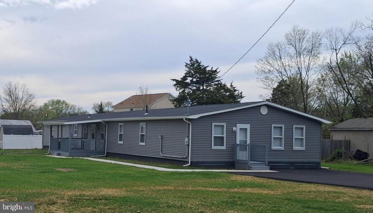 530 Crest Avenue - Photo 1
