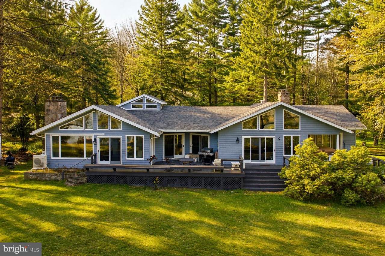 701 Shoreline Drive - Photo 1