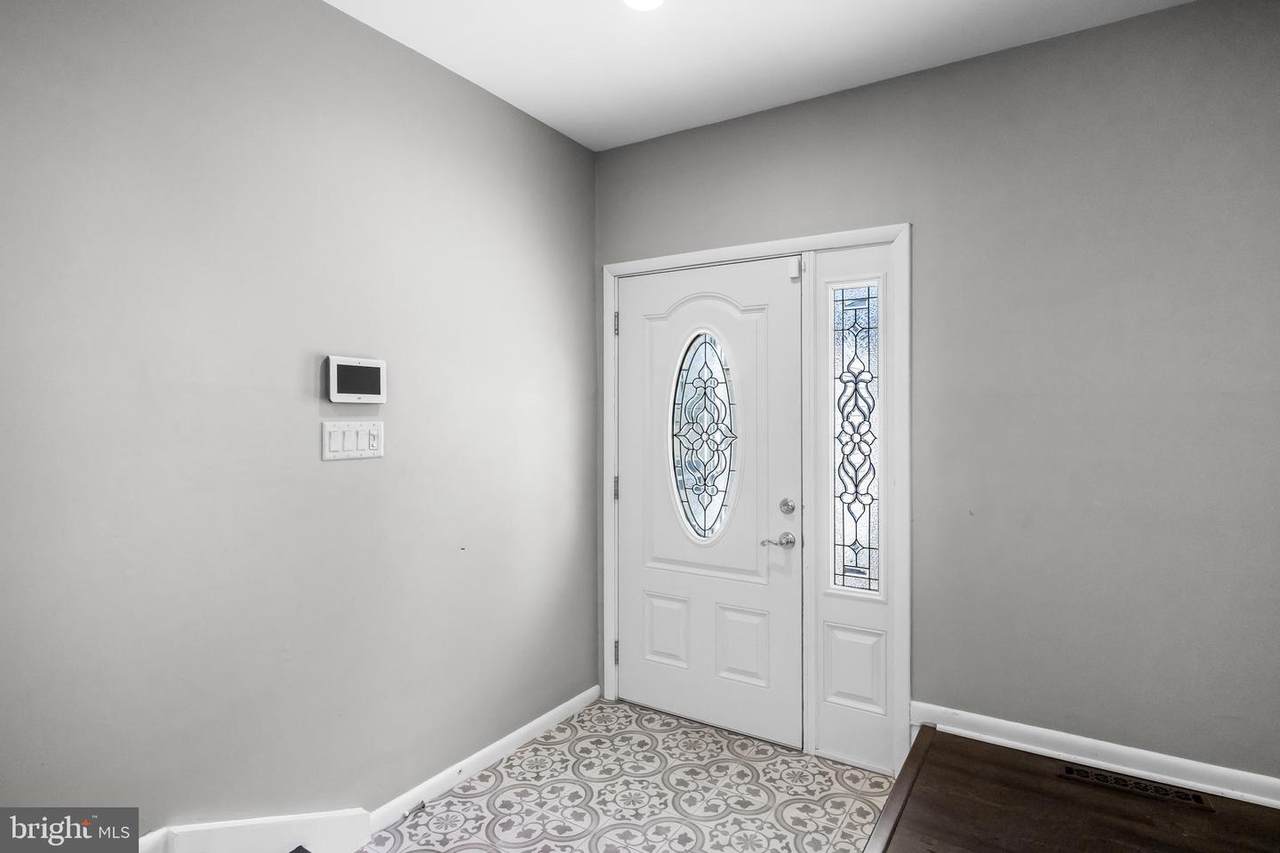 https://bt-photos.global.ssl.fastly.net/brightmls/1280_boomver_1_804765426246-2.jpg