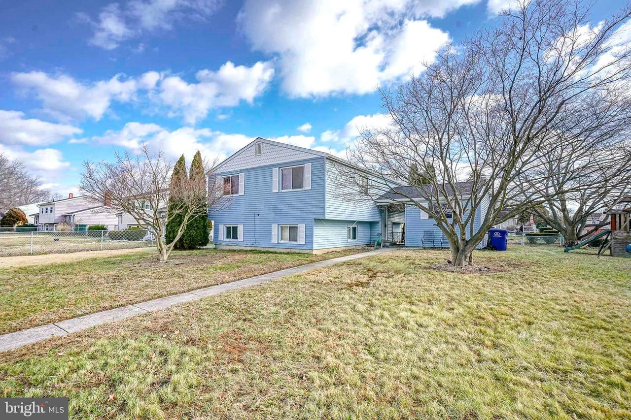 220 College Drive - Photo 1