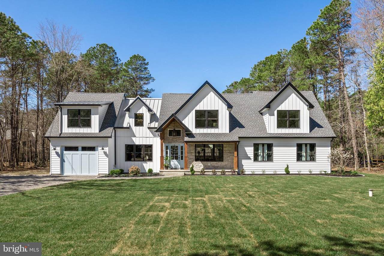 136 Centennial Drive - Photo 1