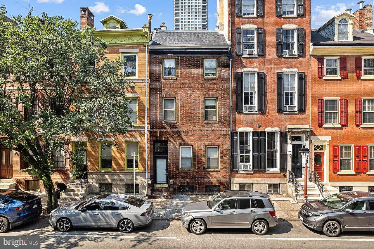 737 Spruce Street - Photo 1
