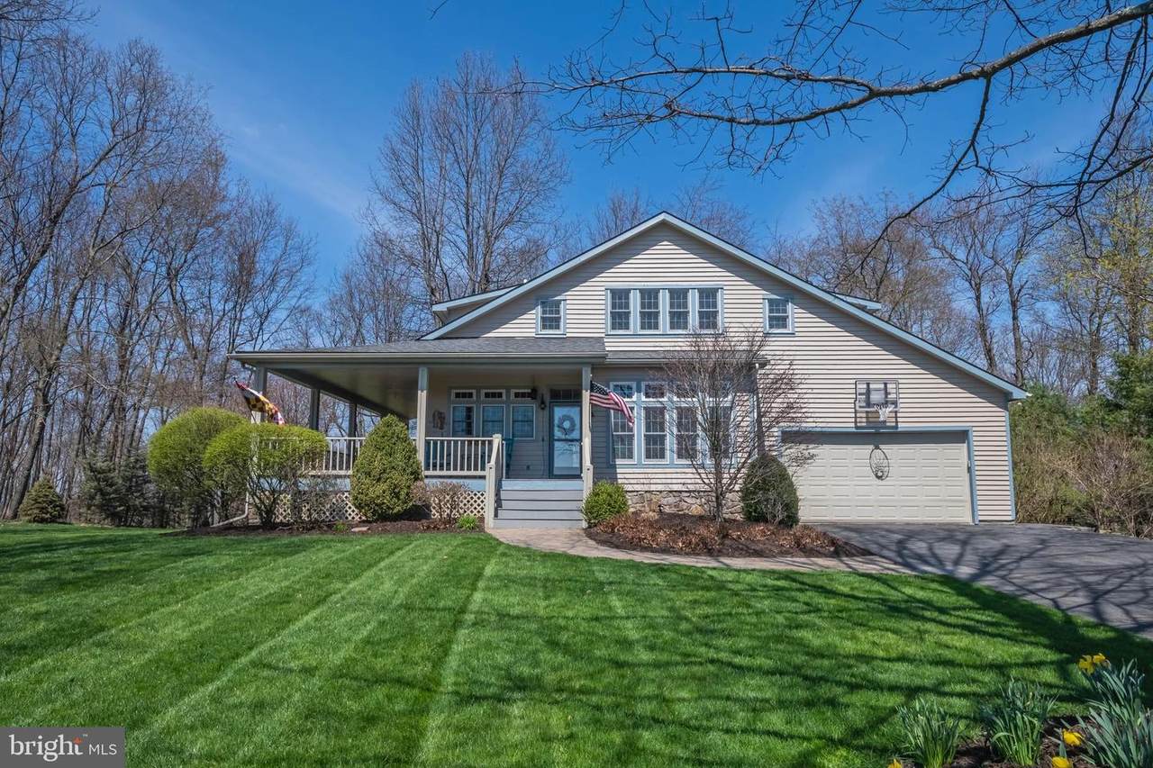 726 Sunset Ridge Drive - Photo 1