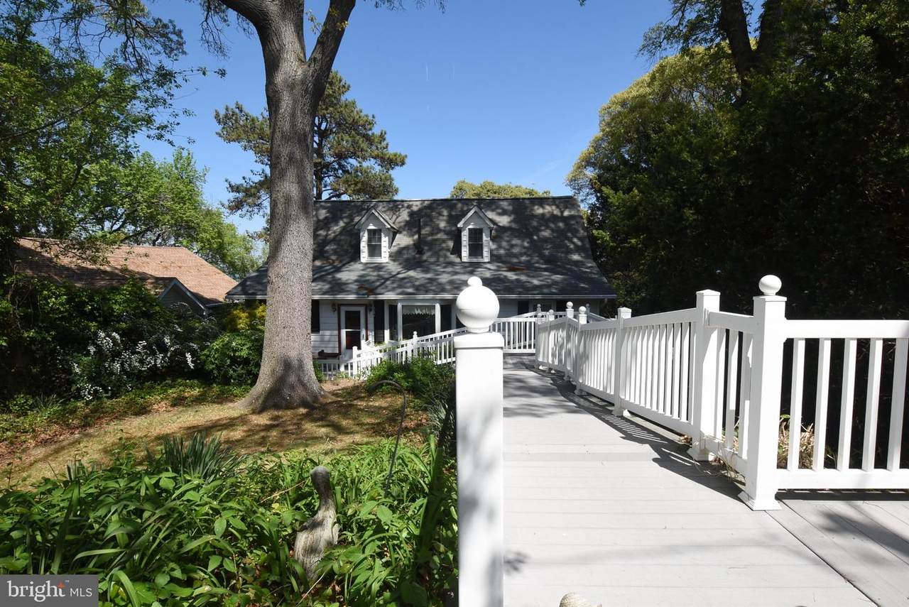 1815 Highland Drive - Photo 1