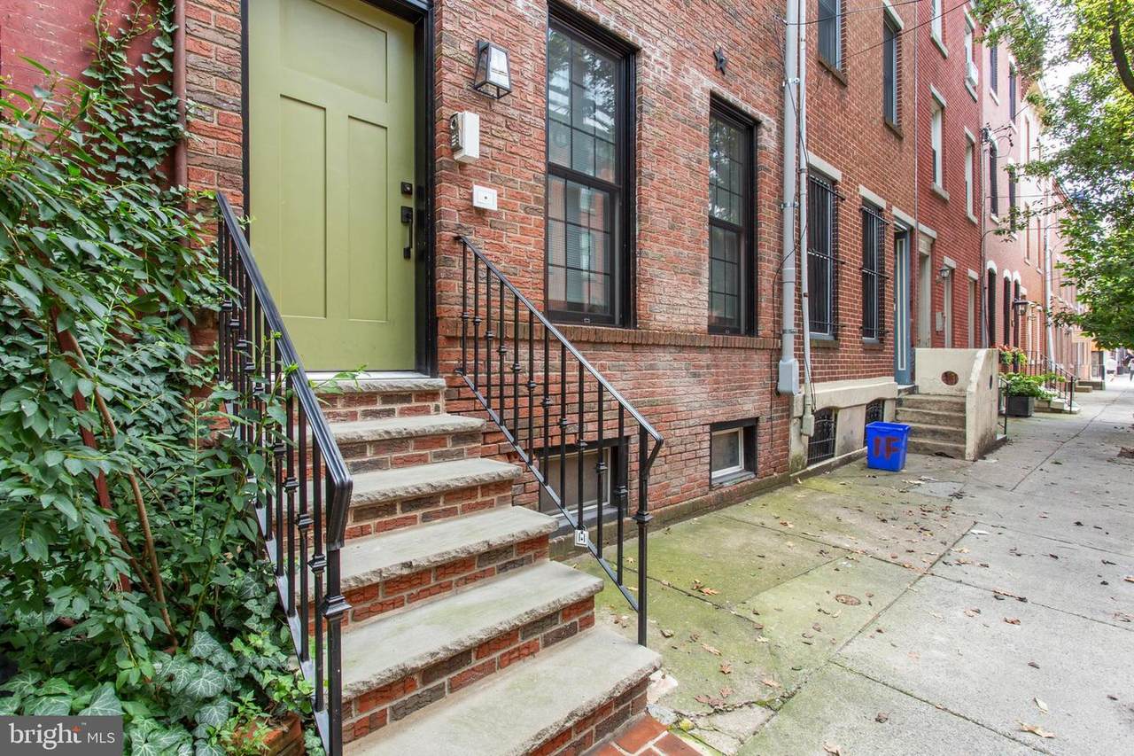 1926 Bainbridge Street - Photo 1