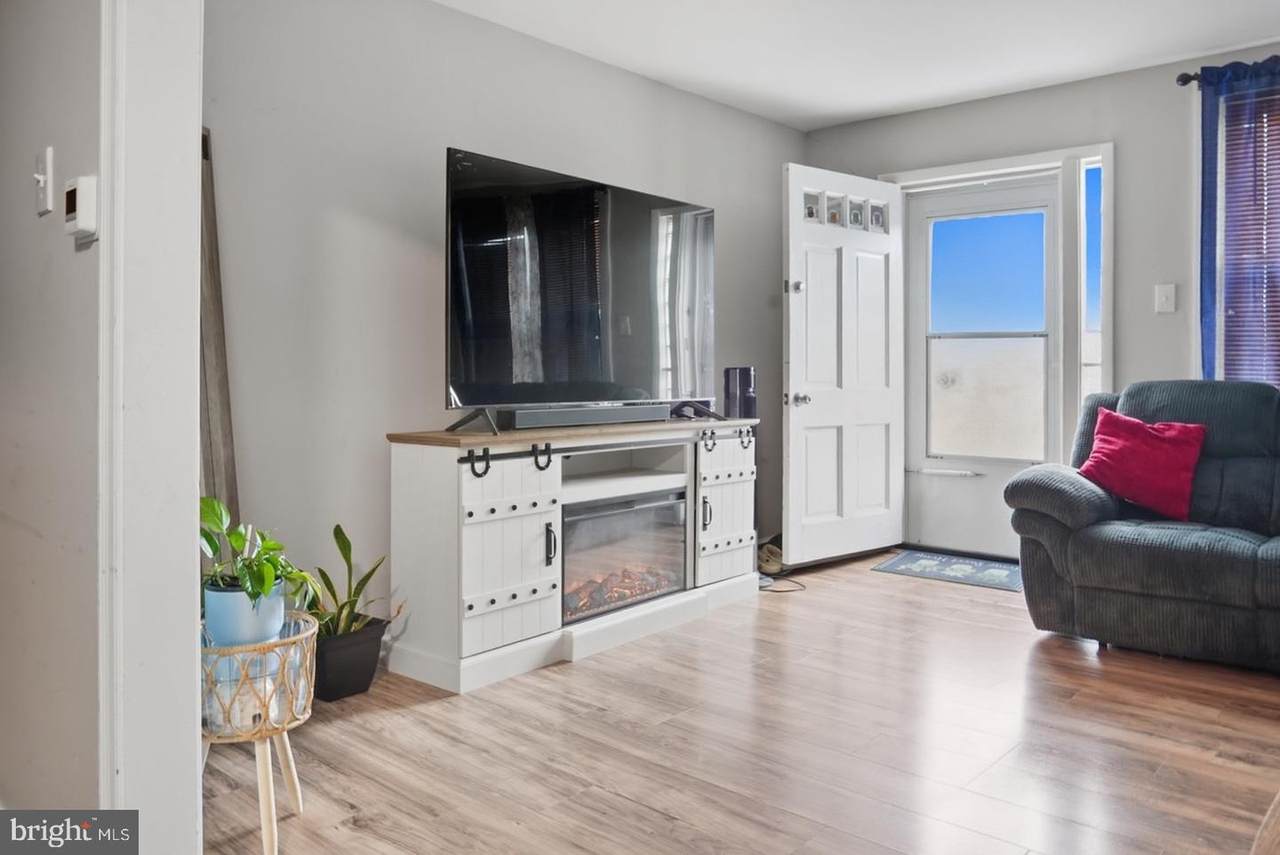 859 Cattell Road - Photo 1