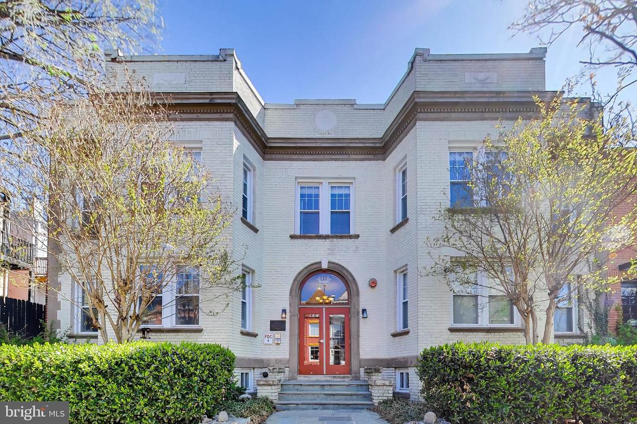 1929 1ST Street - Photo 1