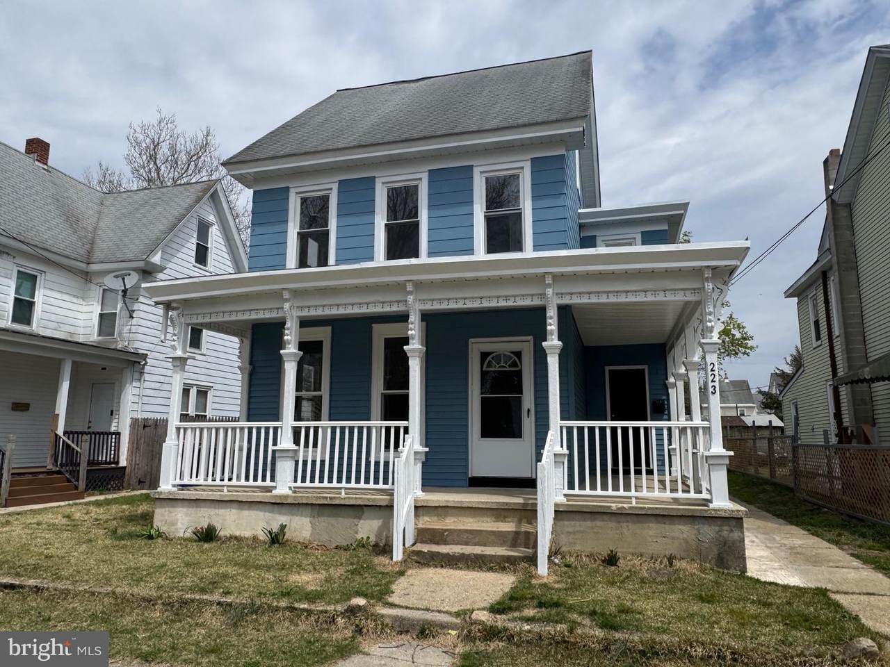 223 4TH Street - Photo 1