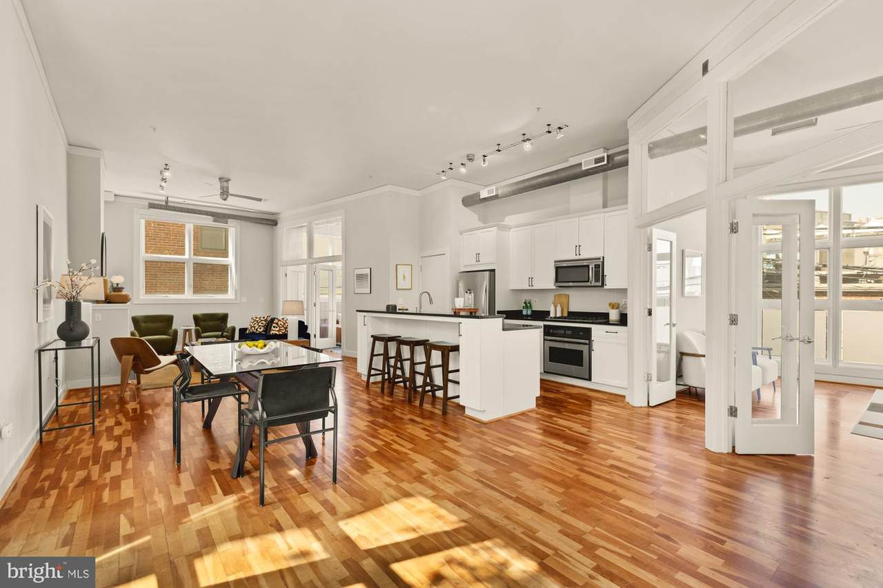 2380 Champlain Street - Photo 1