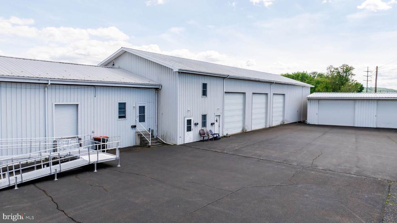 820 Railroad Street - Photo 1