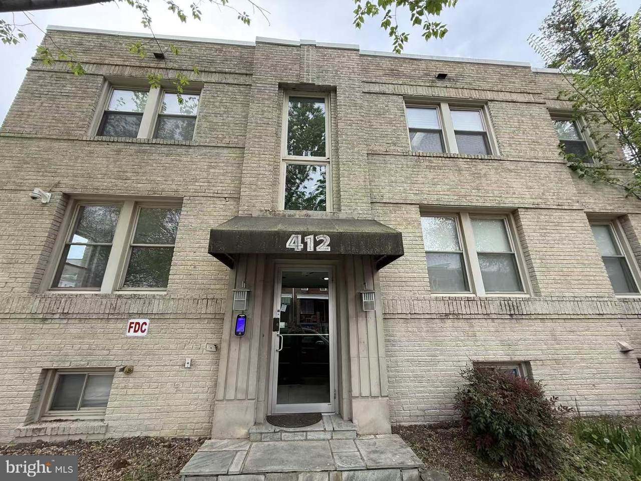 412 19TH Street - Photo 1
