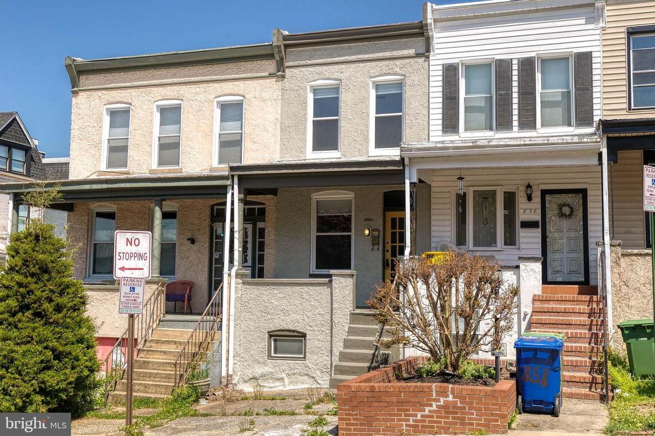 860 33RD Street - Photo 1