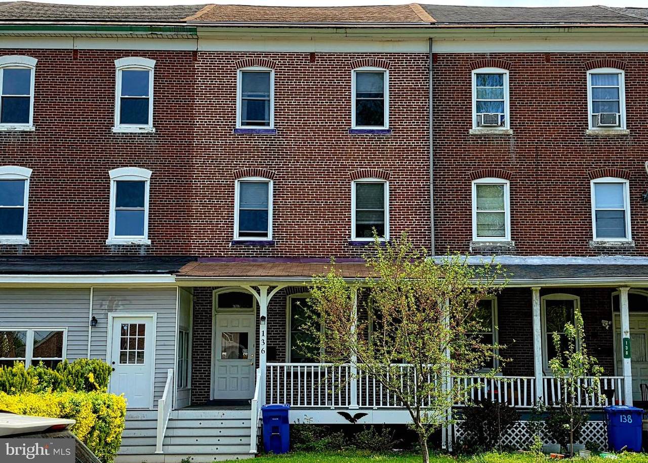 136 4TH Avenue - Photo 1