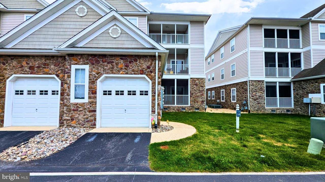 4401D Summer Brook Way - Photo 1