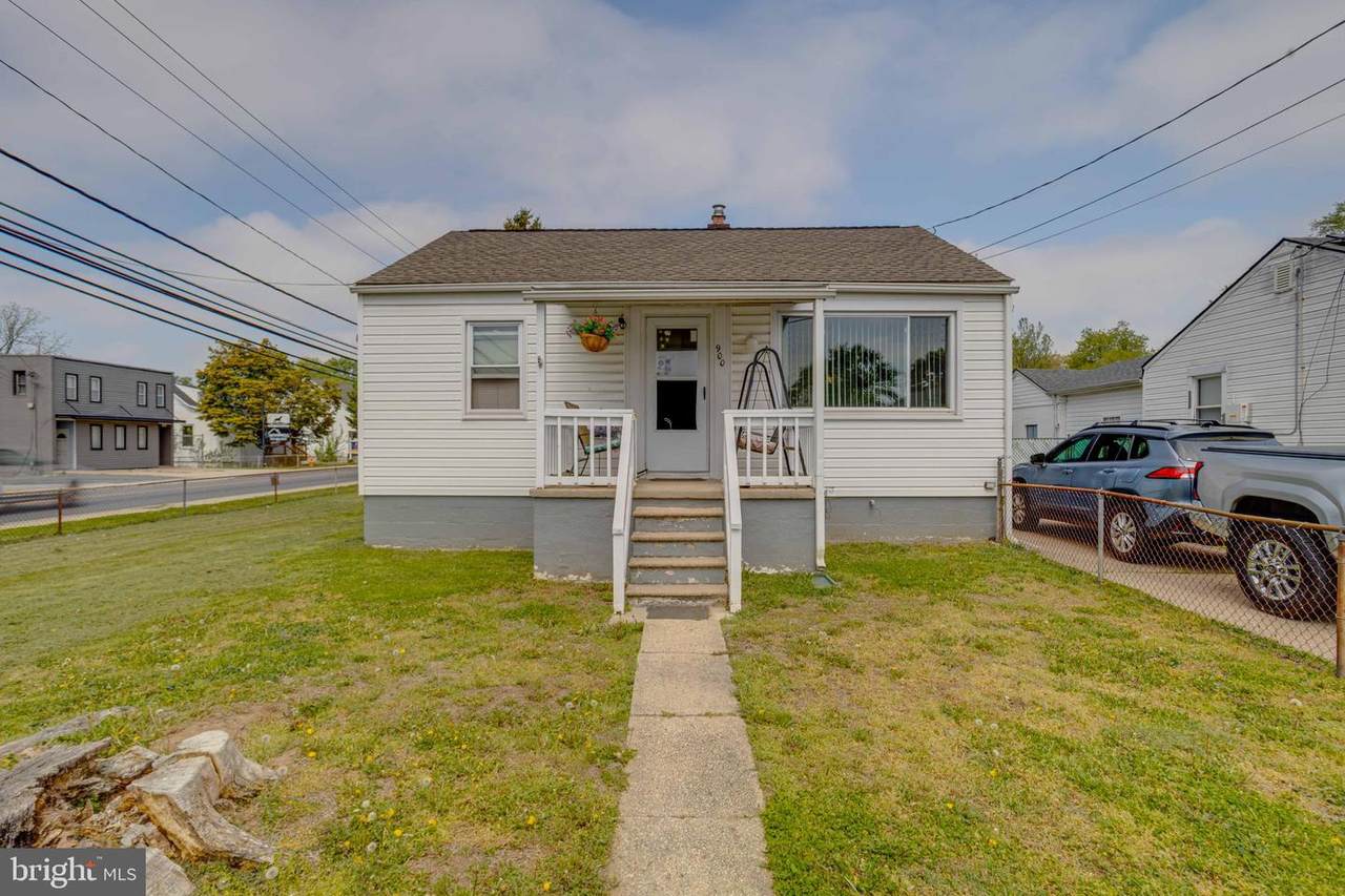 900 Renfrew Street - Photo 1