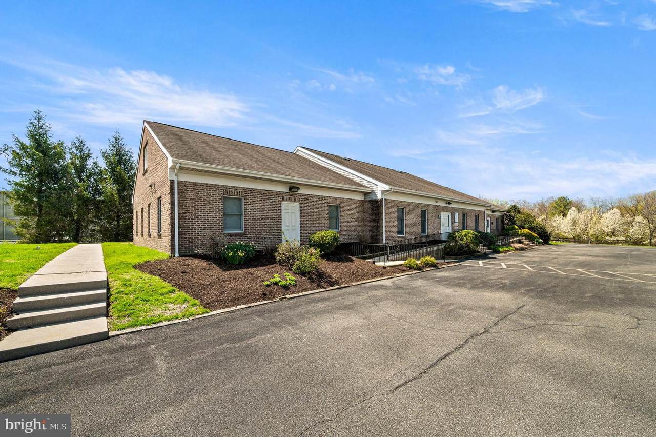 689 Unionville Road - Photo 1