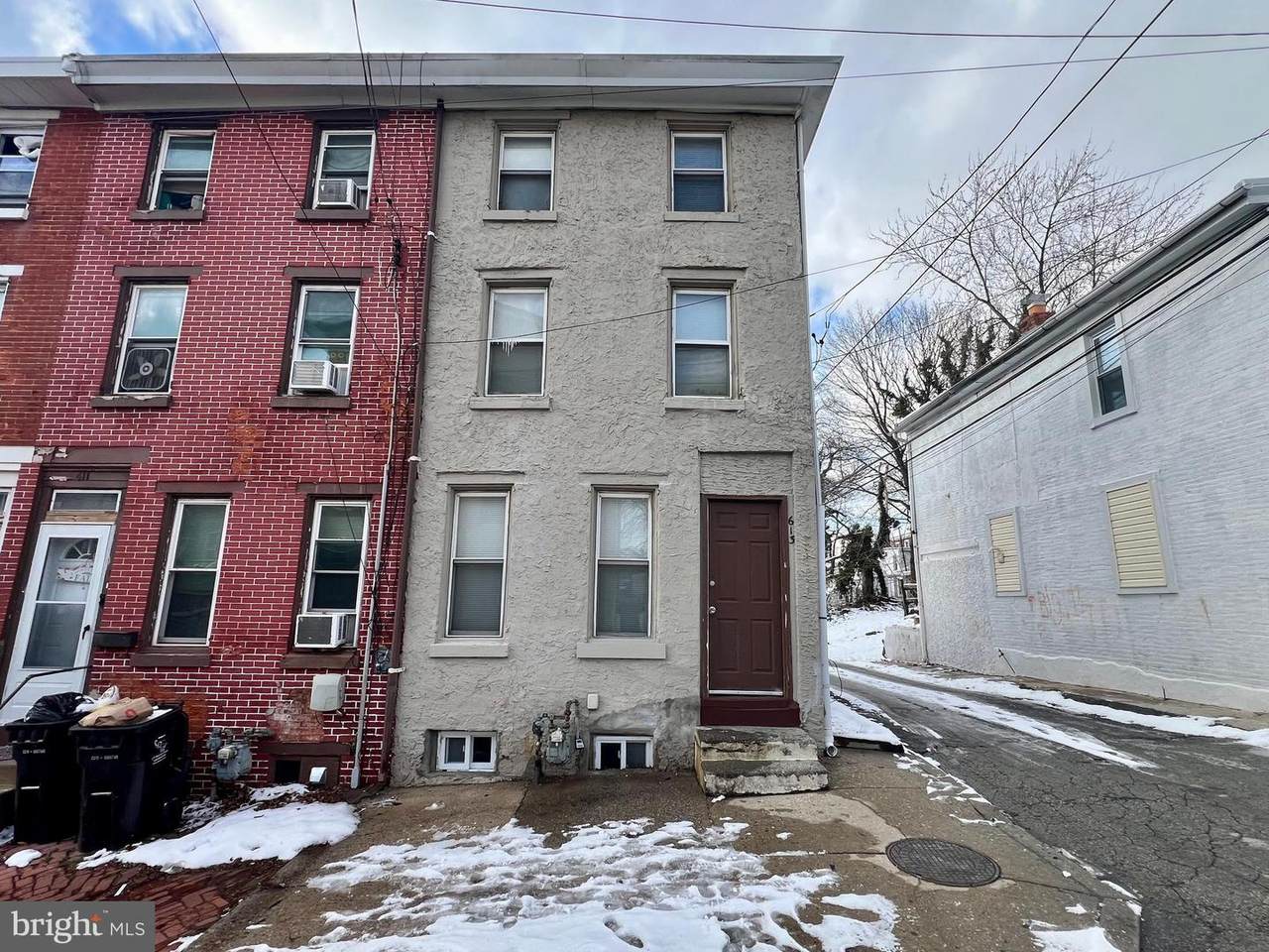 613 Walnut Street - Photo 1